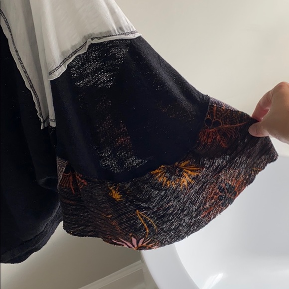 We the Free Sweater with open sleeves - Picture 2 of 4